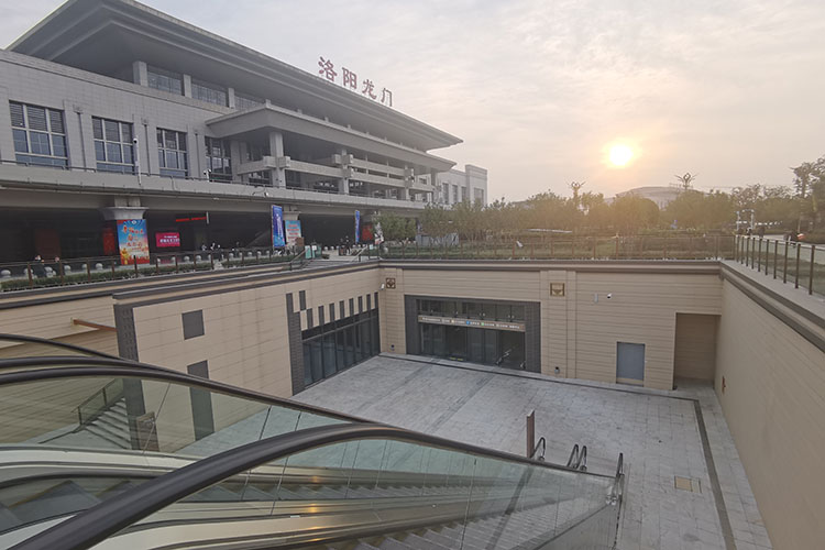 洛阳龙门高铁站