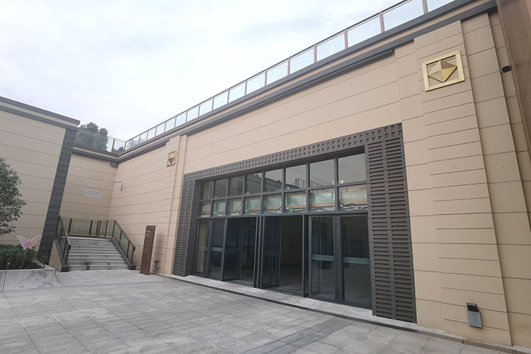 洛阳龙门高铁站